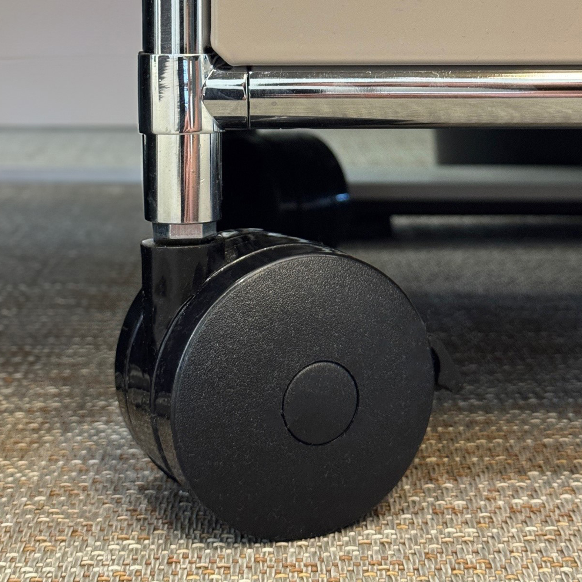 Gravity rollers